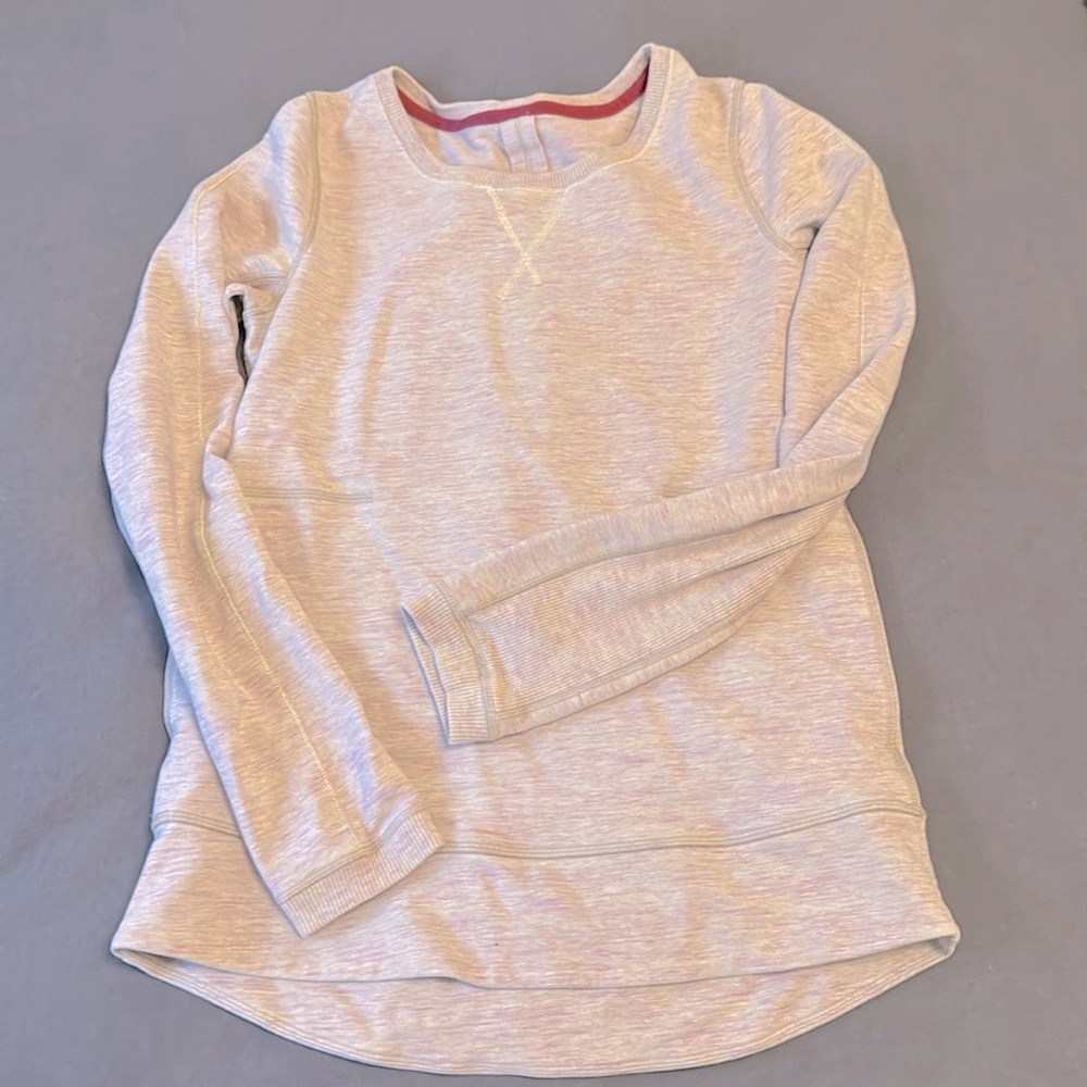 Lululemon inverted pleat pullover